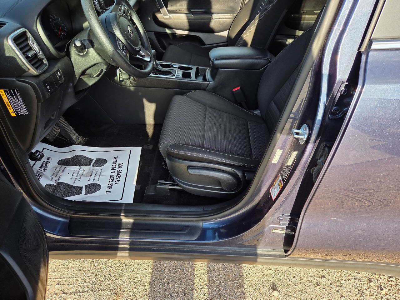 Used 2018 Kia Sportage LX image 9