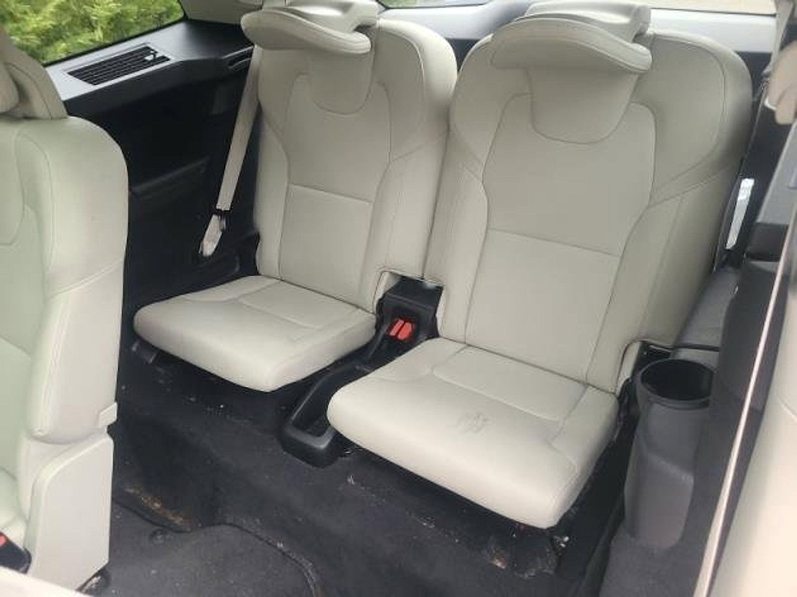 Certified 2024 Volvo XC90 B6 Plus w/ Protection Package image 11