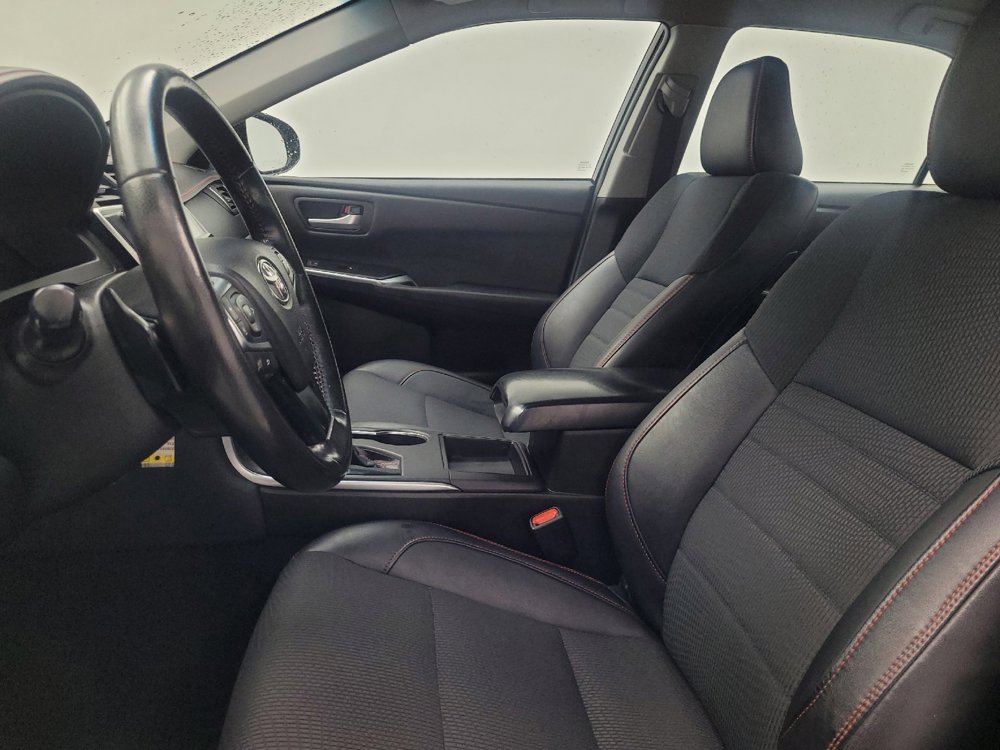 Used 2016 Toyota Camry SE FWD image 17