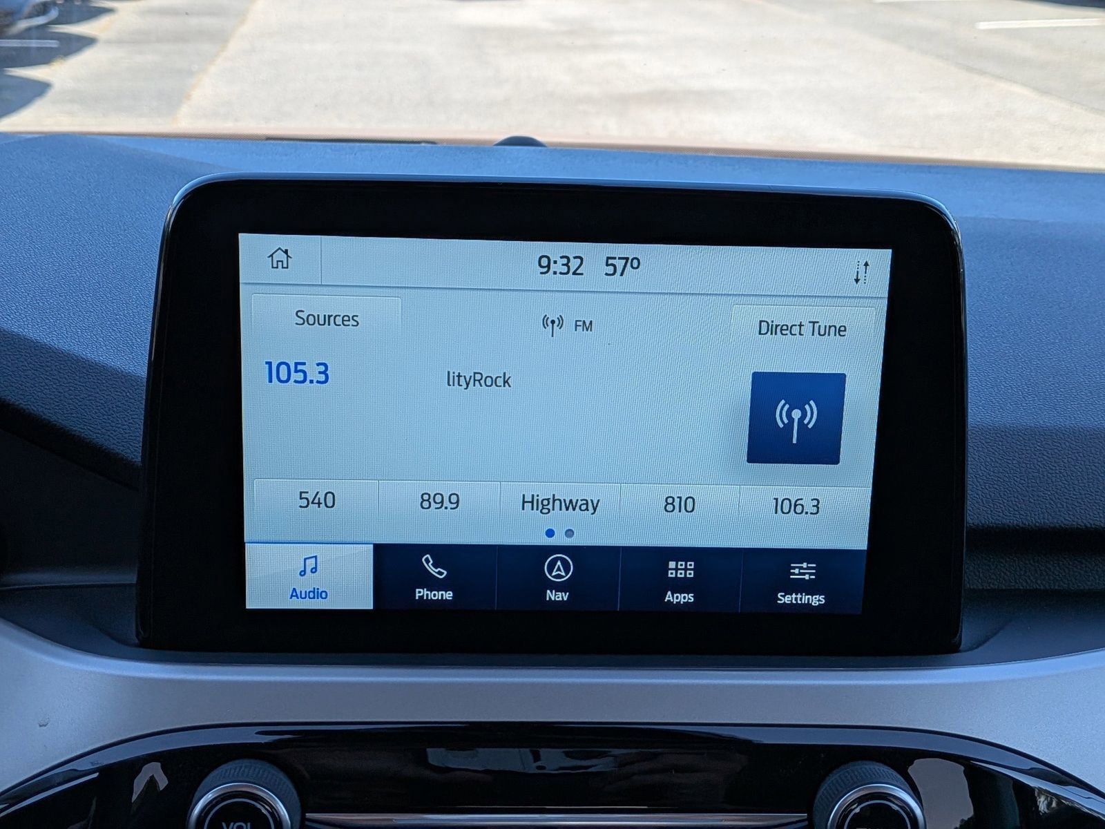 Certified 2022 Ford Escape SE w/ SE Sport Appearance Package image 10