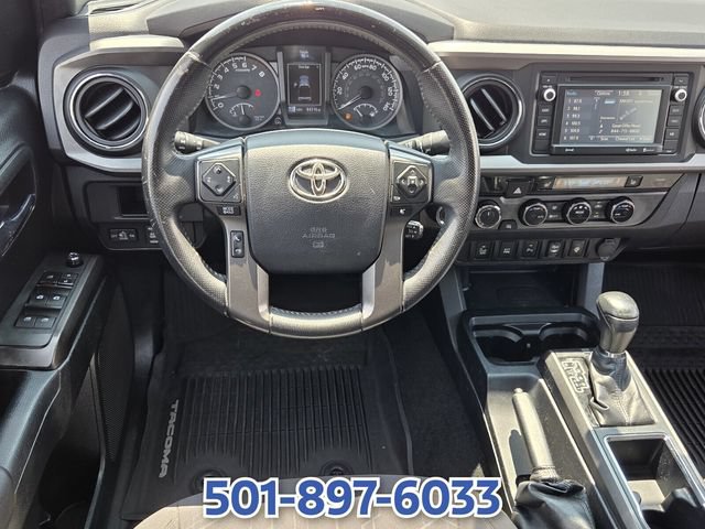 Used 2017 Toyota Tacoma TRD Sport AWD/4WD image 11