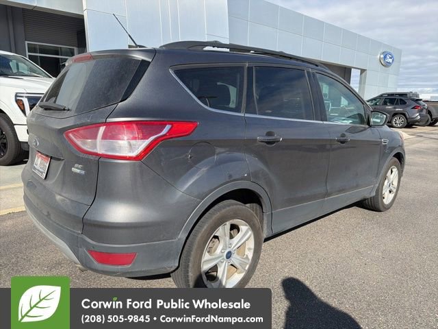 Used 2015 Ford Escape SE w/ Equipment Group 201A image 4