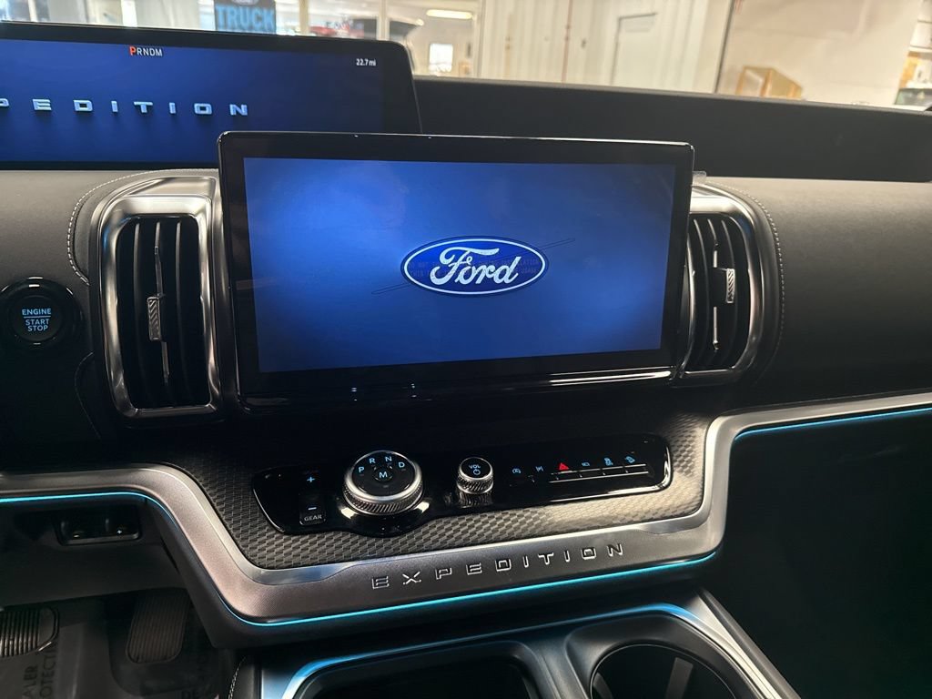 New 2026 Ford Expedition Max Platinum w/ Stealth Performance Package AWD/4WD image 23
