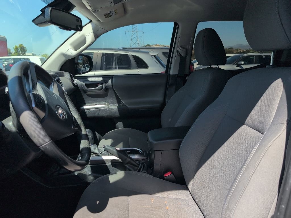 Certified 2020 Toyota Tacoma SR5 w/ Blackout Package RWD image 6