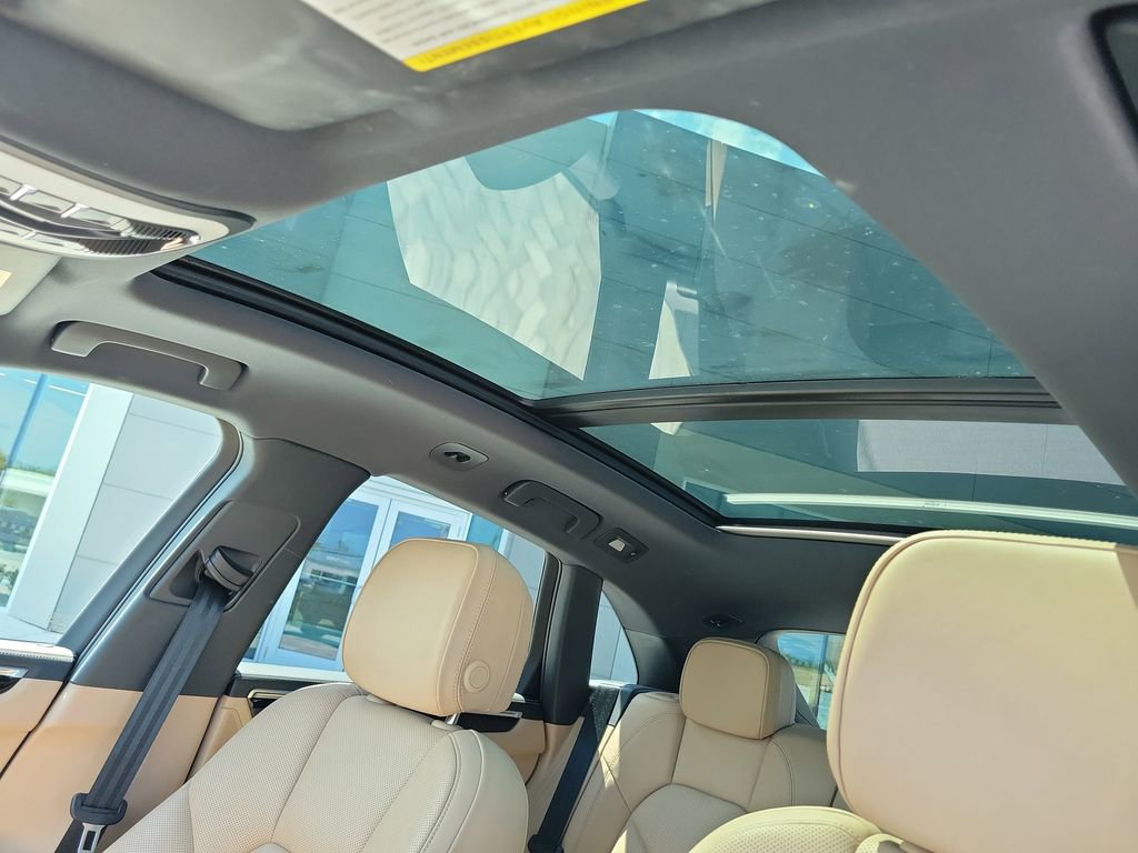 Used 2024 Porsche Macan S AWD/4WD image 28