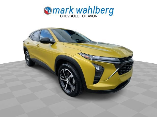 Certified 2024 Chevrolet Trax RS w/ Driver Confidence Package image 2