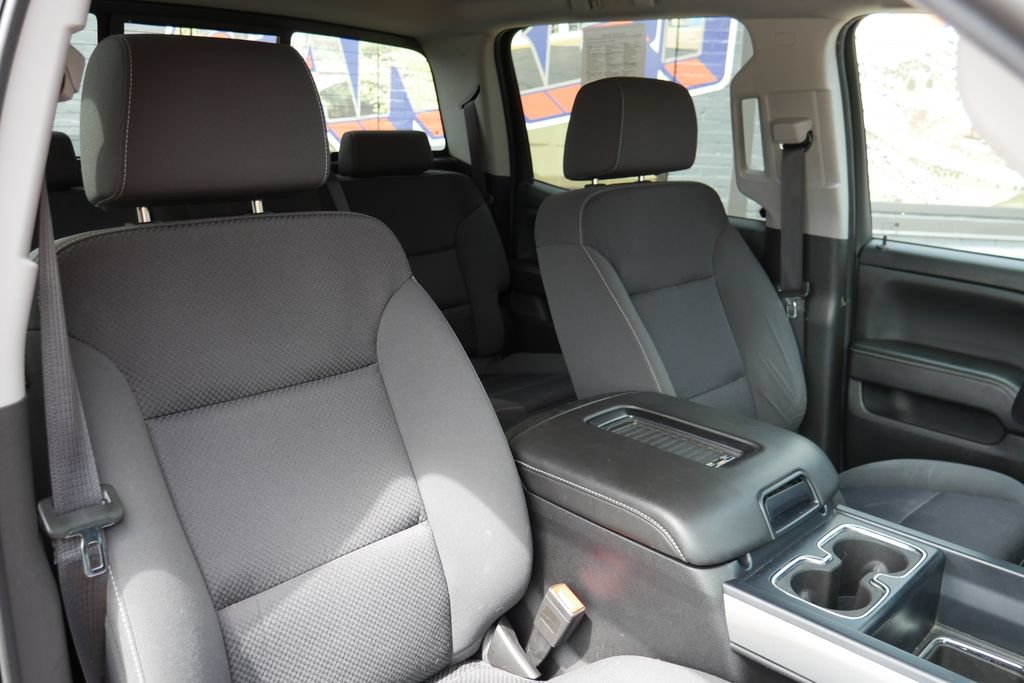 Used 2018 Chevrolet Silverado 1500 LT w/ All Star Edition AWD/4WD image 6