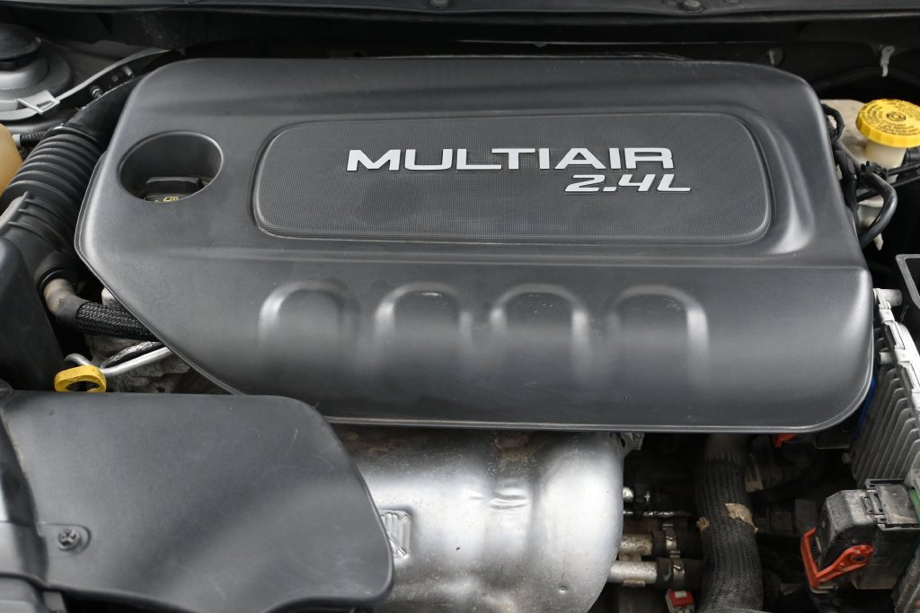 Used 2016 Jeep Cherokee Sport AWD/4WD image 31