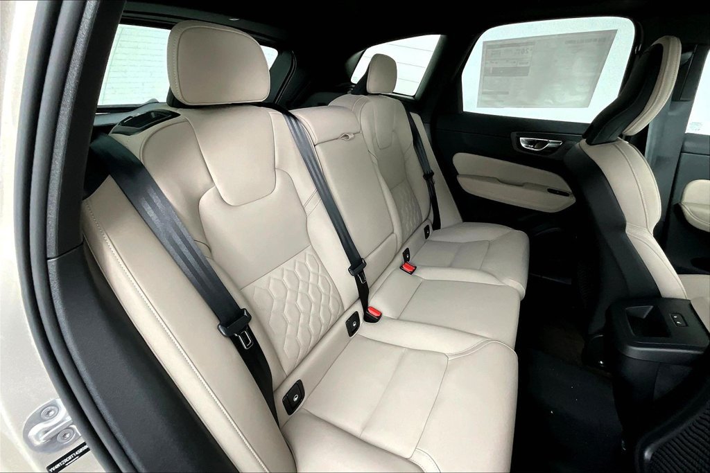 New 2026 Volvo XC60 B5 Plus w/ Protection Package Premier AWD/4WD image 5
