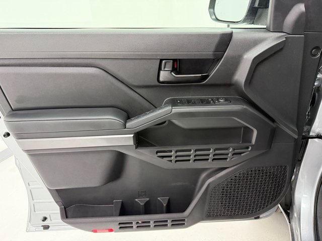 Used 2025 Toyota Tacoma SR5 image 28