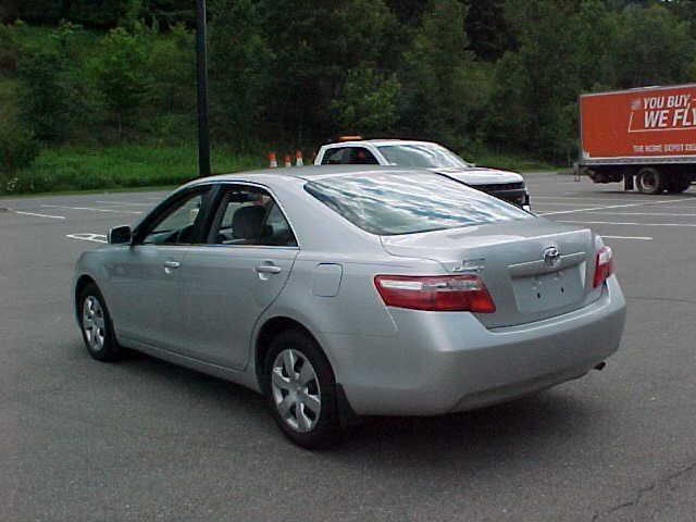 Used 2009 Toyota Camry LE FWD image 11