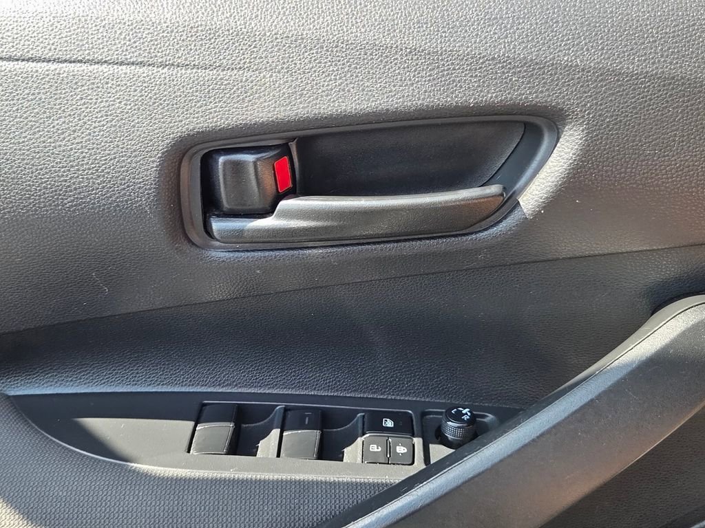 Used 2022 Toyota Corolla LE FWD image 22