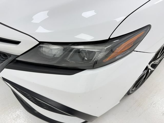 Used 2022 Toyota Camry SE FWD image 6