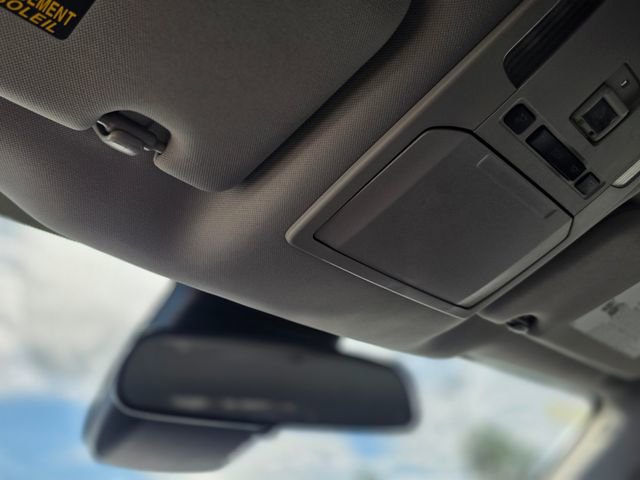 Used 2023 Toyota Highlander L image 40