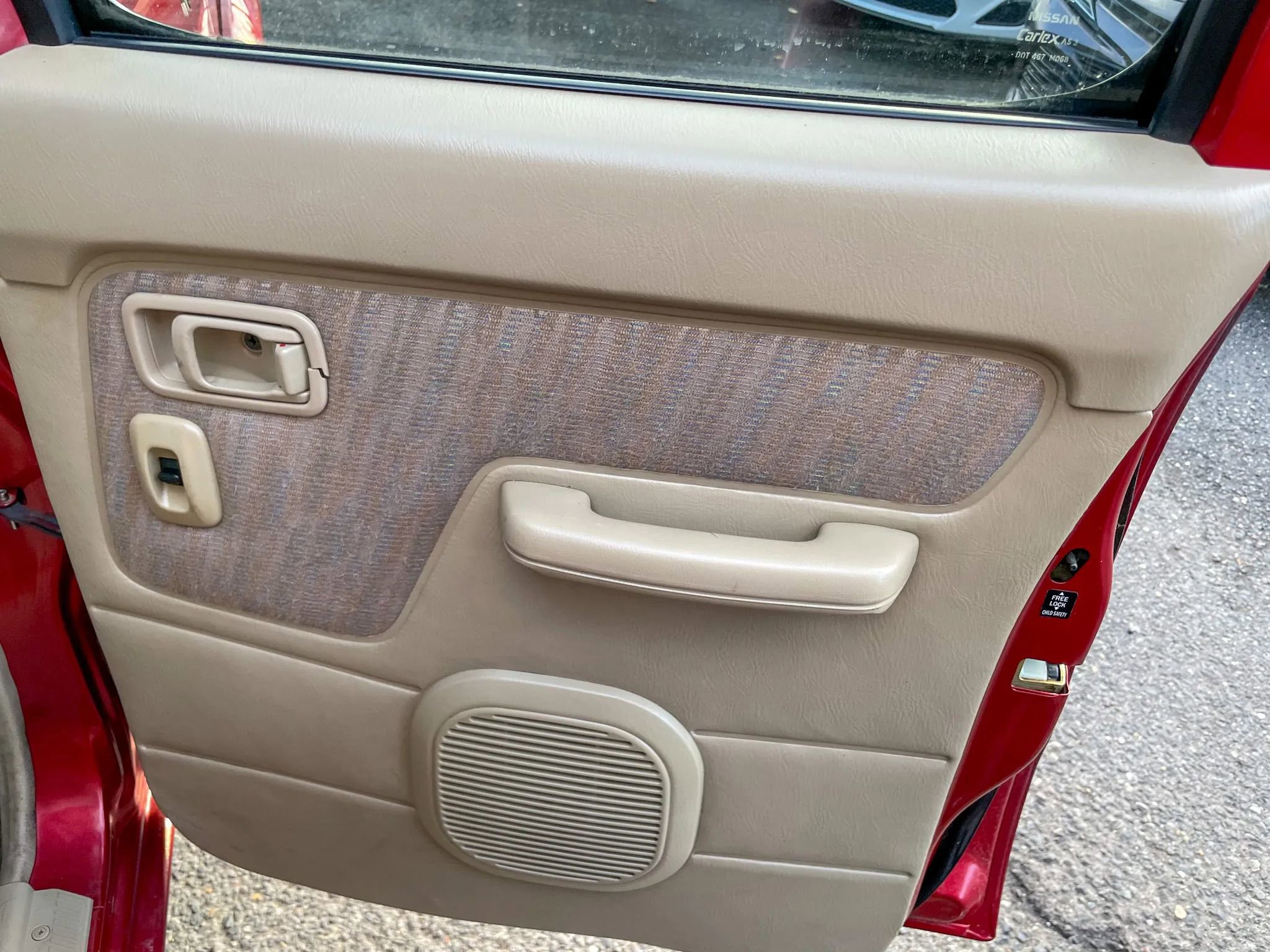 Used 2000 Nissan Frontier XE image 31