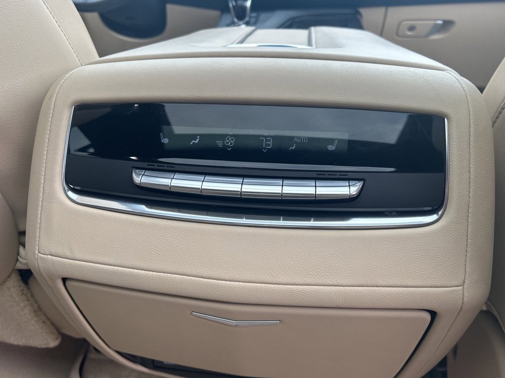 Used 2021 Cadillac Escalade Premium Luxury w/ Performance Package image 23