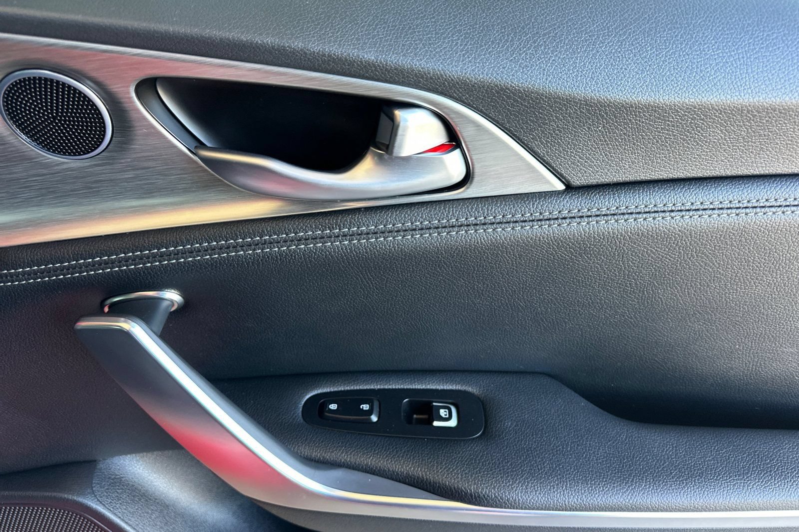 Used 2022 Kia Stinger GT1 RWD image 18