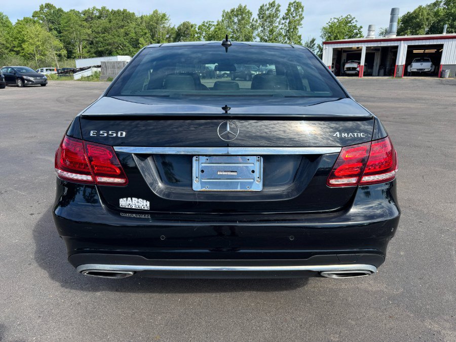 Used 2014 Mercedes-Benz E 550 4MATIC Sedan image 4