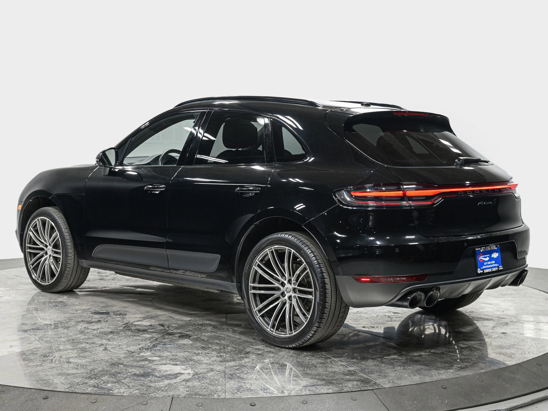 Used 2020 Porsche Macan S image 4