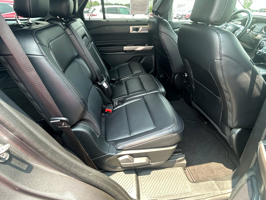 Used 2023 Ford Explorer Limited image 20