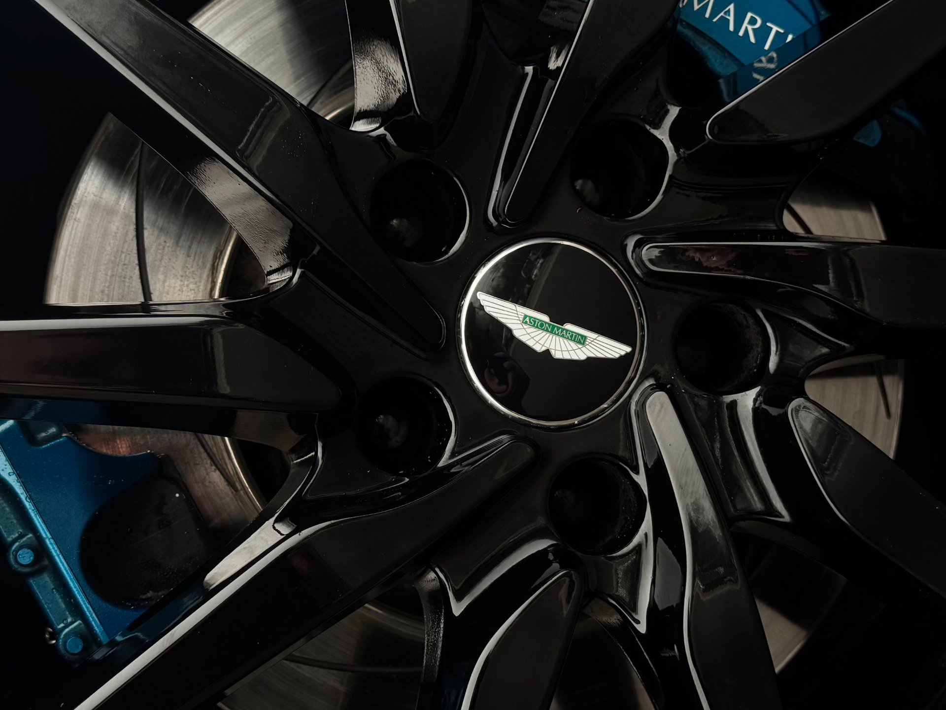 Used 2020 Aston Martin V8 Vantage Coupe image 44