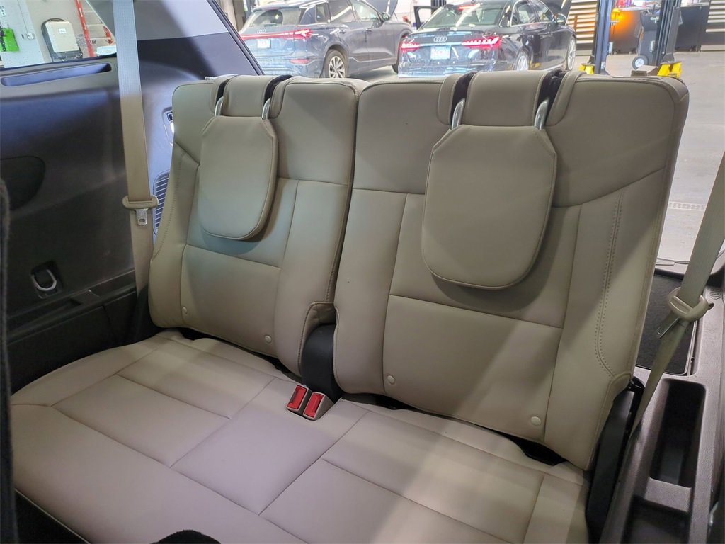 Used 2023 Ford Explorer Platinum w/ Technology Package image 35