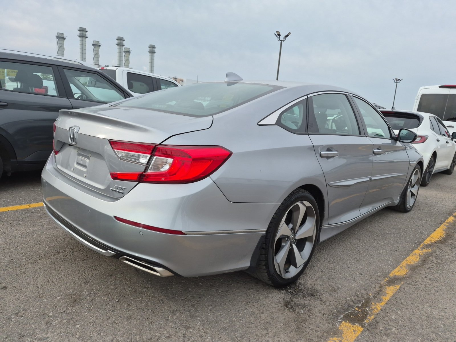 Used 2019 Honda Accord Touring image 3