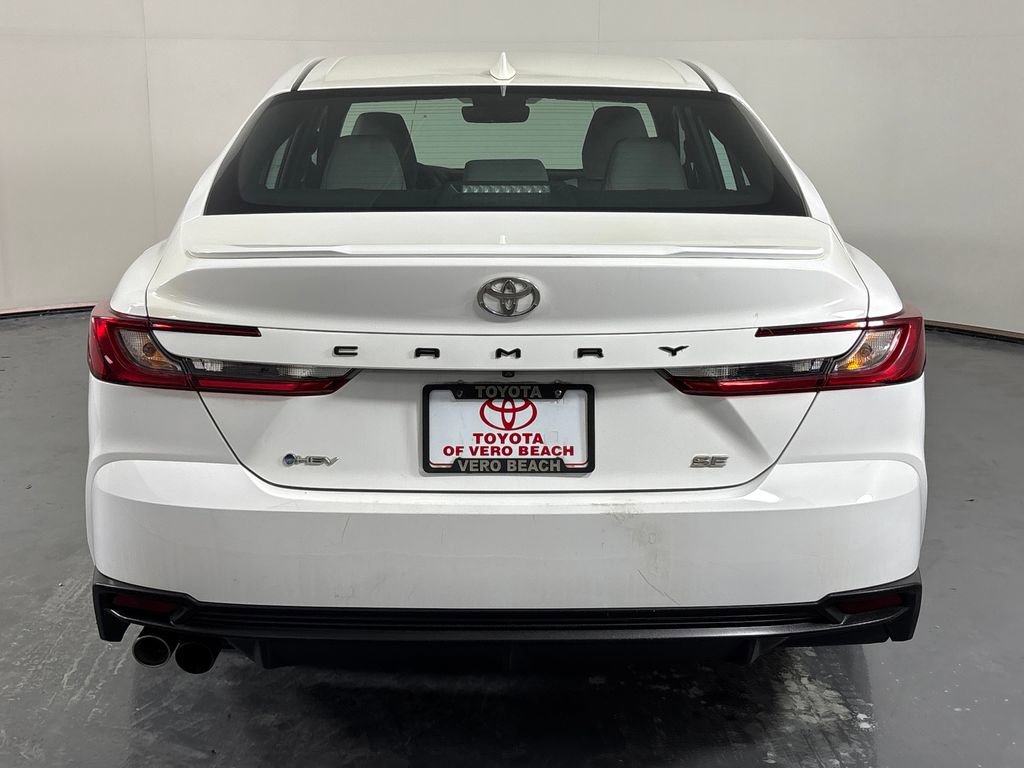 Used 2025 Toyota Camry SE w/ Convenience Package image 5