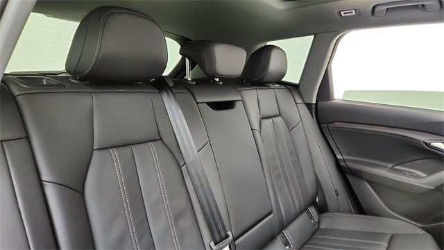 Used 2025 Audi Q6 e-tron Premium w/ Convenience Package image 25