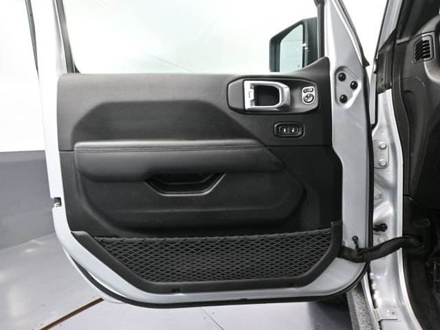 Used 2023 Jeep Wrangler Altitude image 22