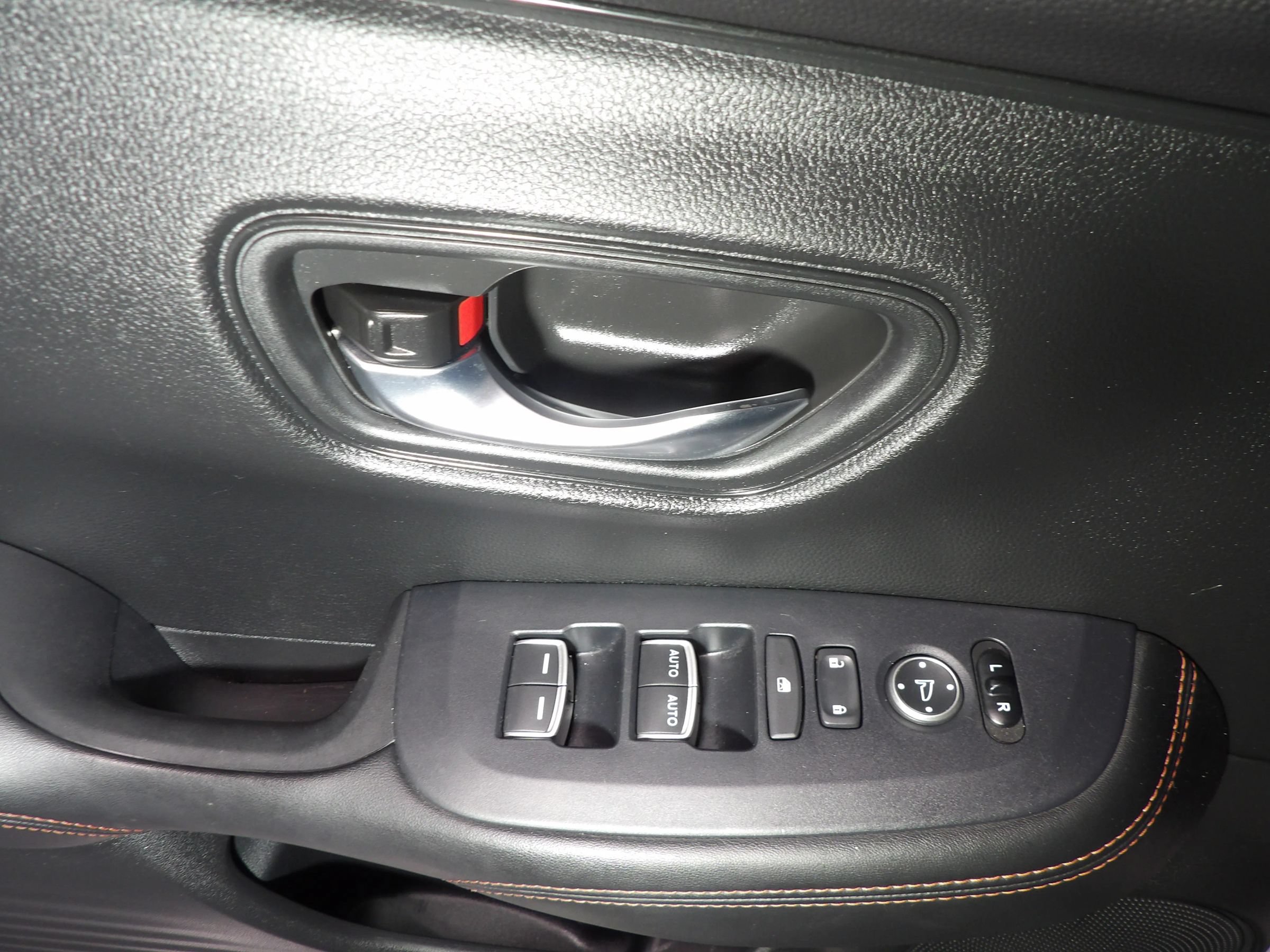 Used 2023 Honda HR-V Sport image 7