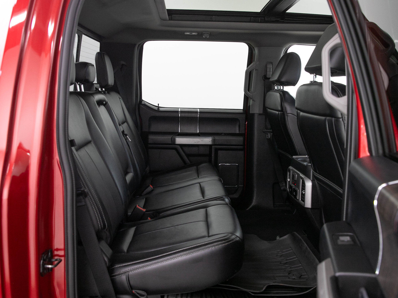 Used 2021 Ford F250 Lariat w/ Lariat Ultimate Package AWD/4WD image 12