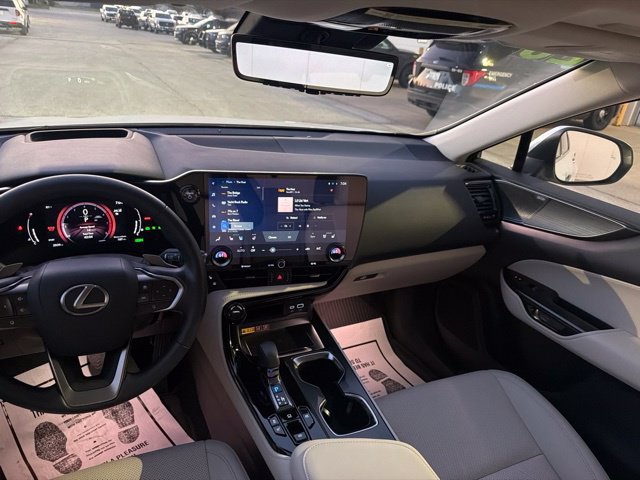 Used 2025 Lexus NX 350h AWD w/ Accessory Package (2T) image 22