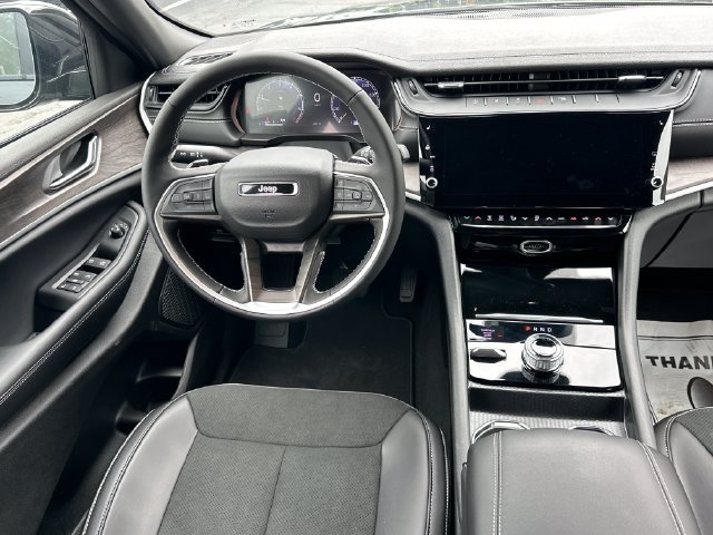 New 2026 Jeep Grand Cherokee Altitude AWD/4WD image 17
