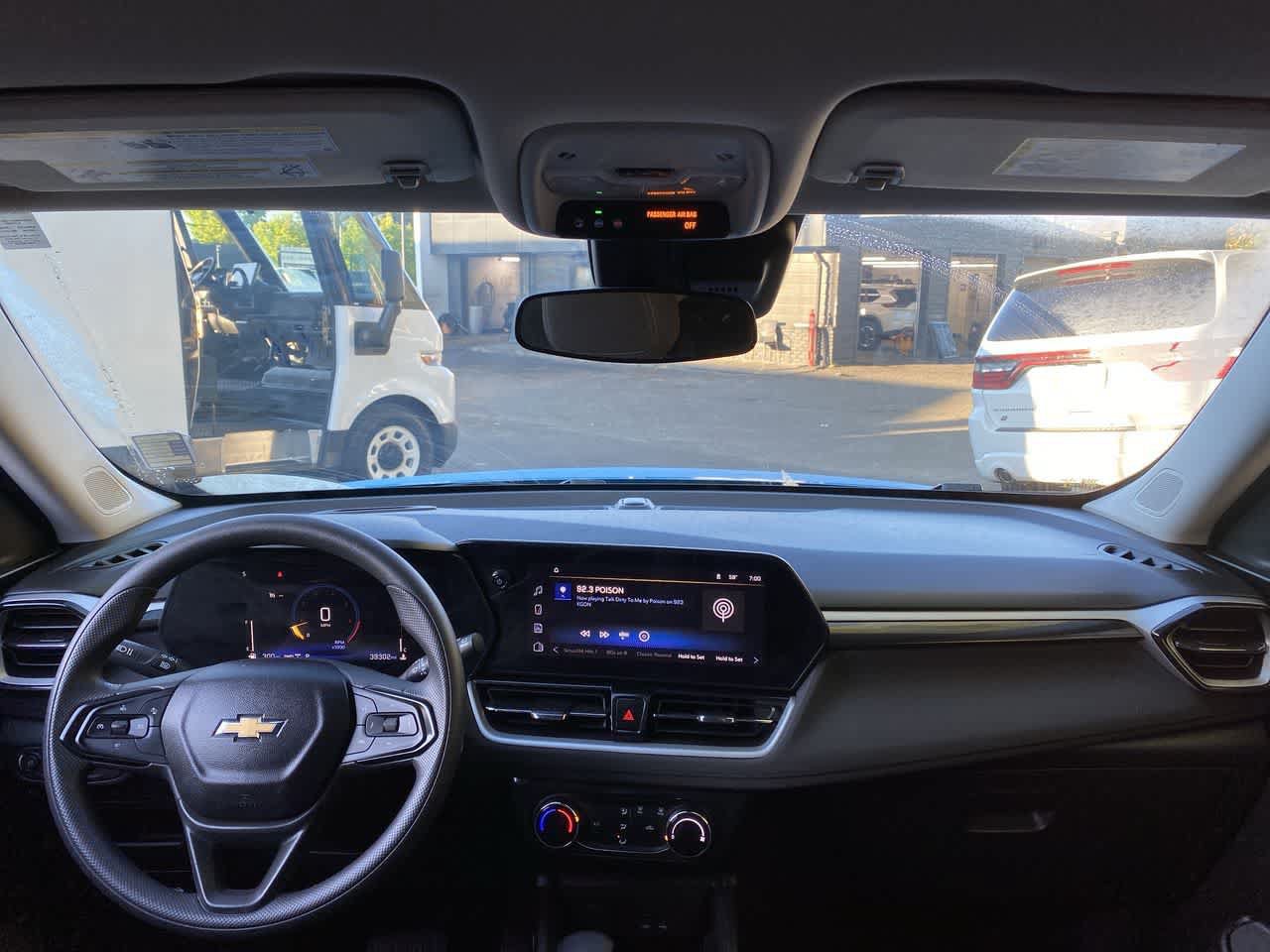 Used 2025 Chevrolet TrailBlazer LT AWD/4WD image 13