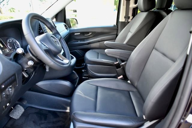 Used 2023 Mercedes-Benz Metris Passenger image 19