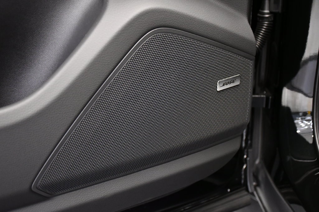 Certified 2025 Porsche Cayenne E-Hybrid Coupe AWD/4WD image 40