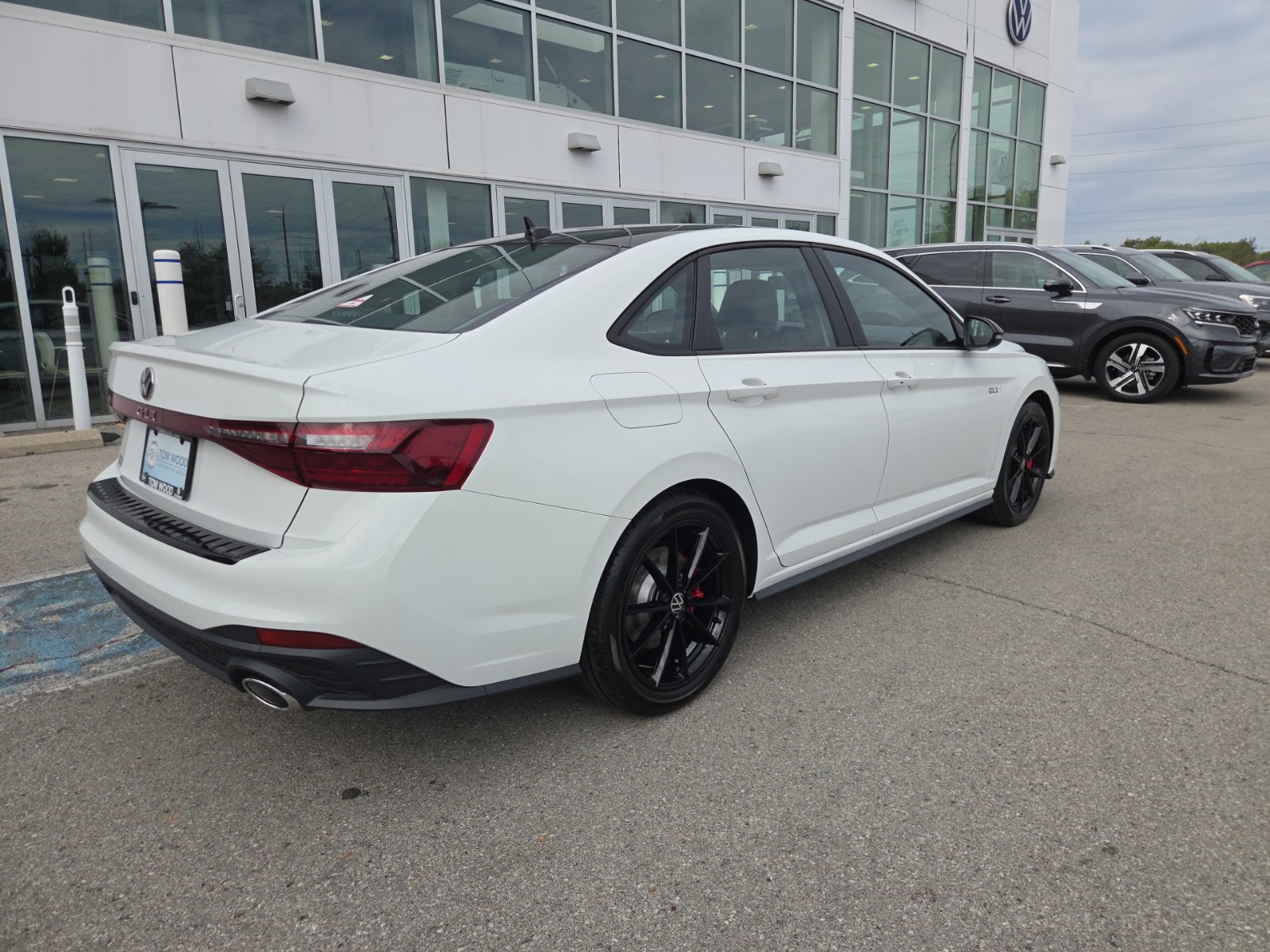 New 2027 Volkswagen Jetta GLI Autobahn FWD image 8