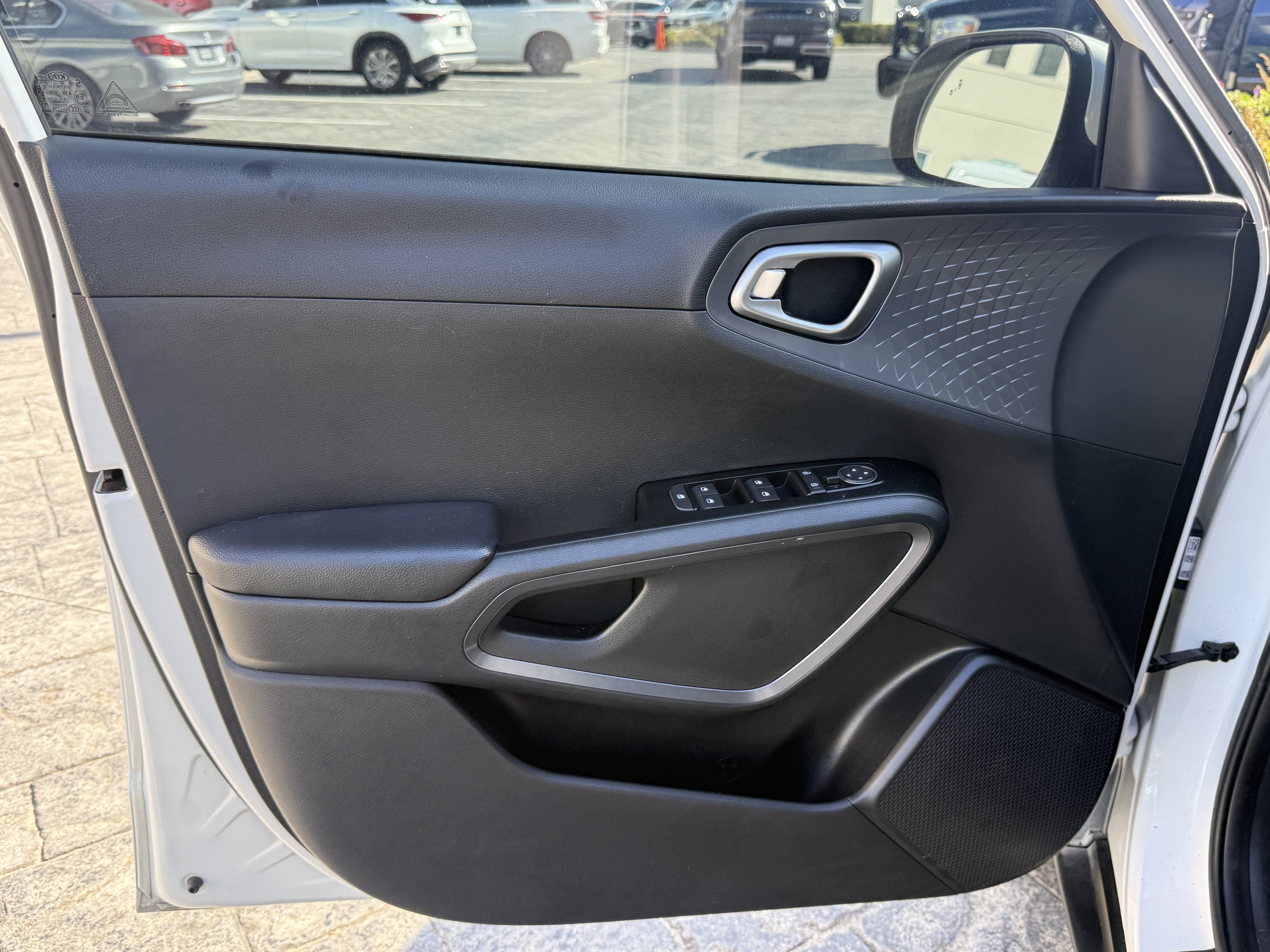 Used 2020 Kia Soul S image 10