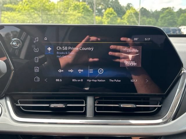 Used 2025 Chevrolet Trax LT FWD image 19