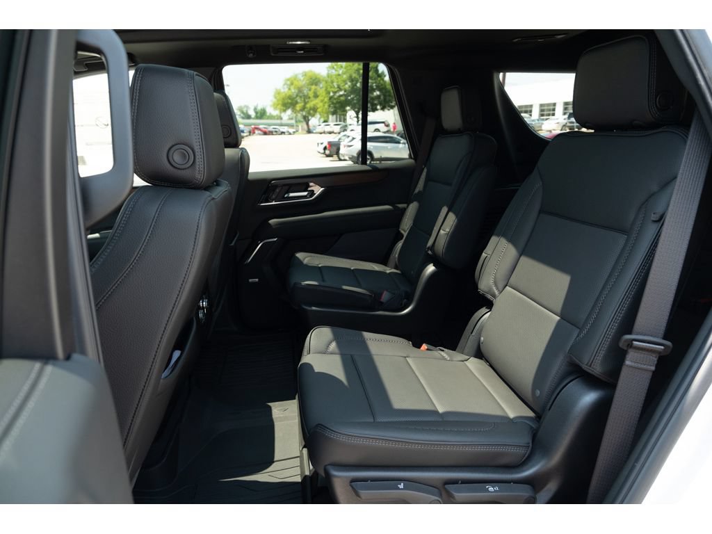 New 2026 GMC Yukon Denali w/ Sun & Power Step Package AWD/4WD image 13