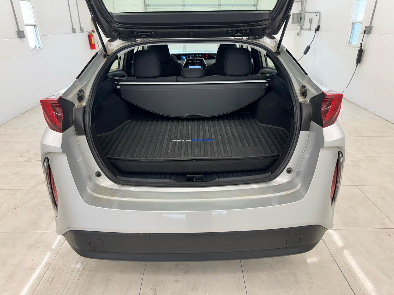 Used 2022 Toyota Prius Prime LE FWD image 7