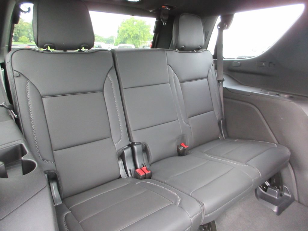 Certified 2025 GMC Yukon Denali w/ Denali Reserve Package AWD/4WD image 30