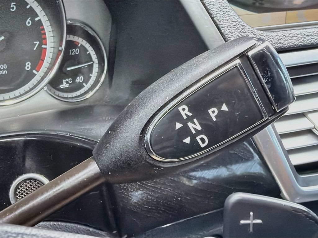 Used 2010 Mercedes-Benz E 350 Sedan image 27