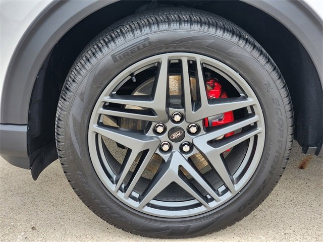 Used 2025 Ford Explorer ST RWD image 18
