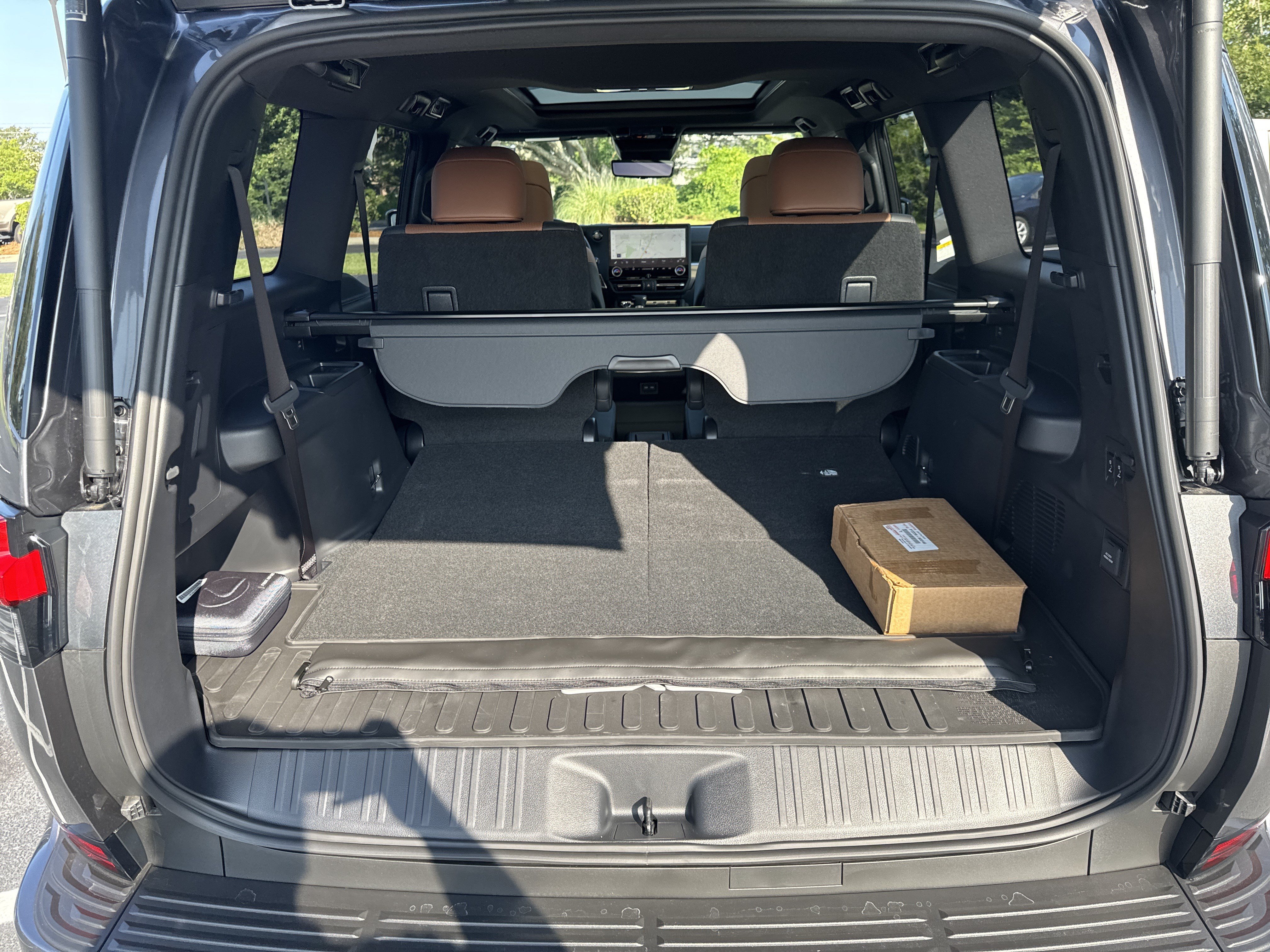 Used 2026 Lexus GX 550 w/ Accessory Package (2T) AWD/4WD image 29
