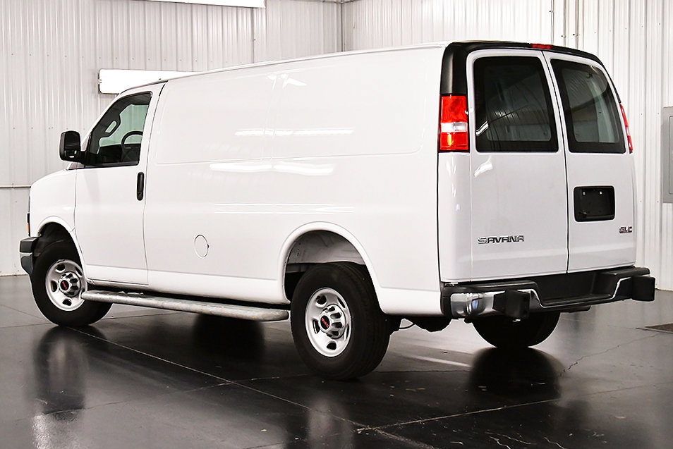Used 2025 GMC Savana 2500 w/ Driver Convenience Package RWD image 5