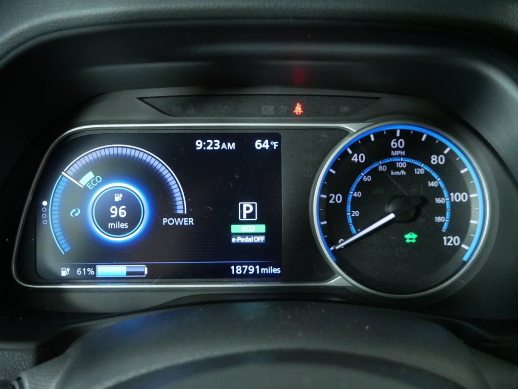 Used 2025 Nissan Leaf S FWD image 27