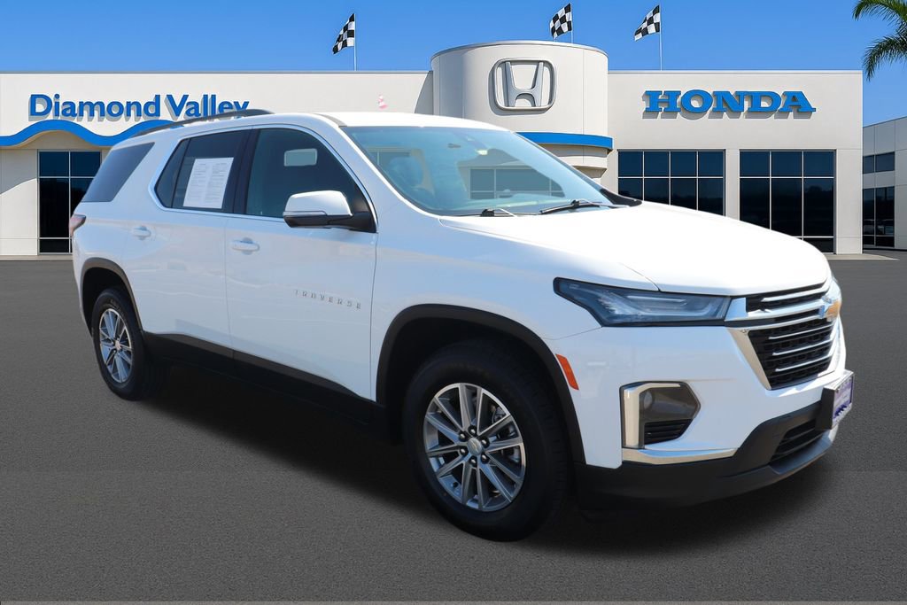 Used 2023 Chevrolet Traverse LT