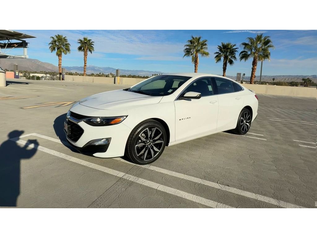 Used 2025 Chevrolet Malibu RS image 4